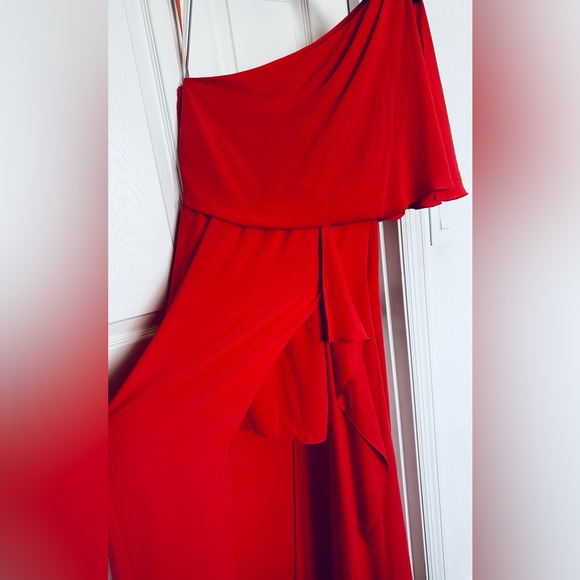 BCBGMAXAZRIA Long Cocktail Dress One Shoulder with a slit. CORAL Color - Picture 2 of 5